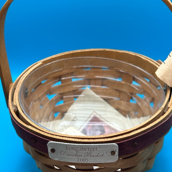 Longaberger Dresden 2005 basket with plastic liner - Picture 5 of 5